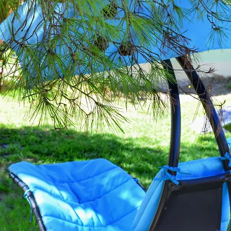 Pear Tree Apartment